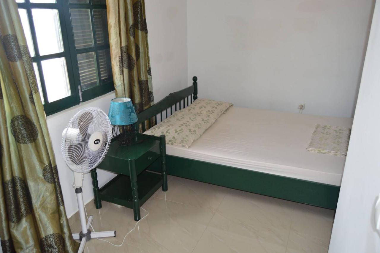 Apartamento T1 Mobiliado Com Wi-Fi Praia Exterior photo